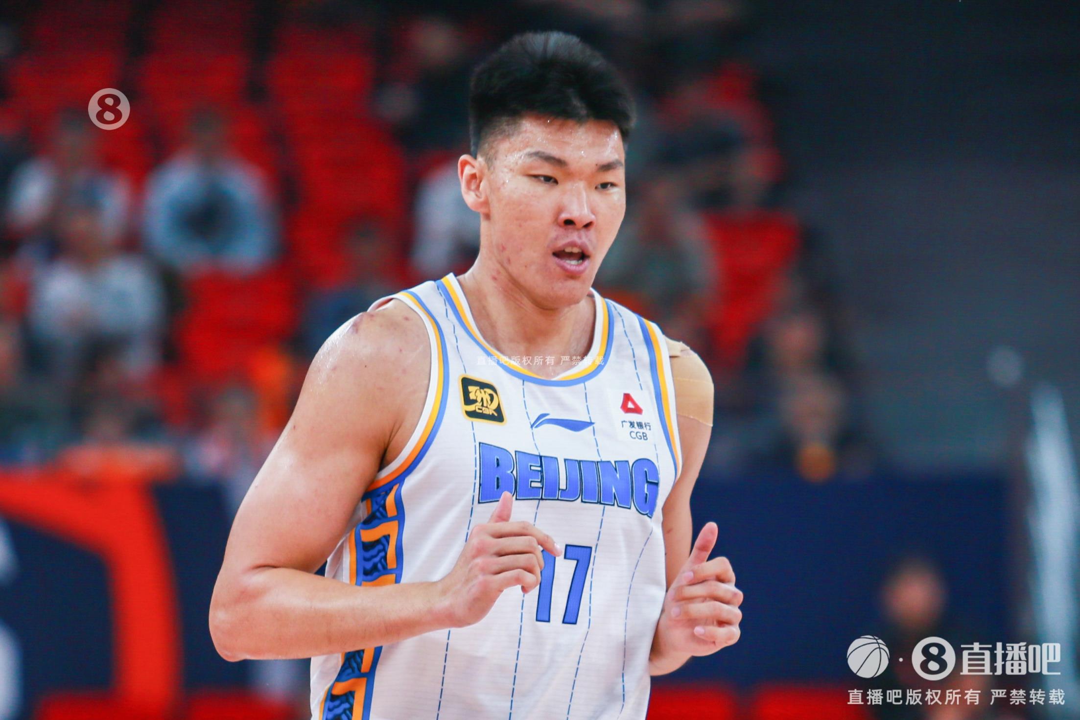 進(jìn)攻端把握機(jī)會不錯！范子銘10投7中貢獻(xiàn)16分3助攻