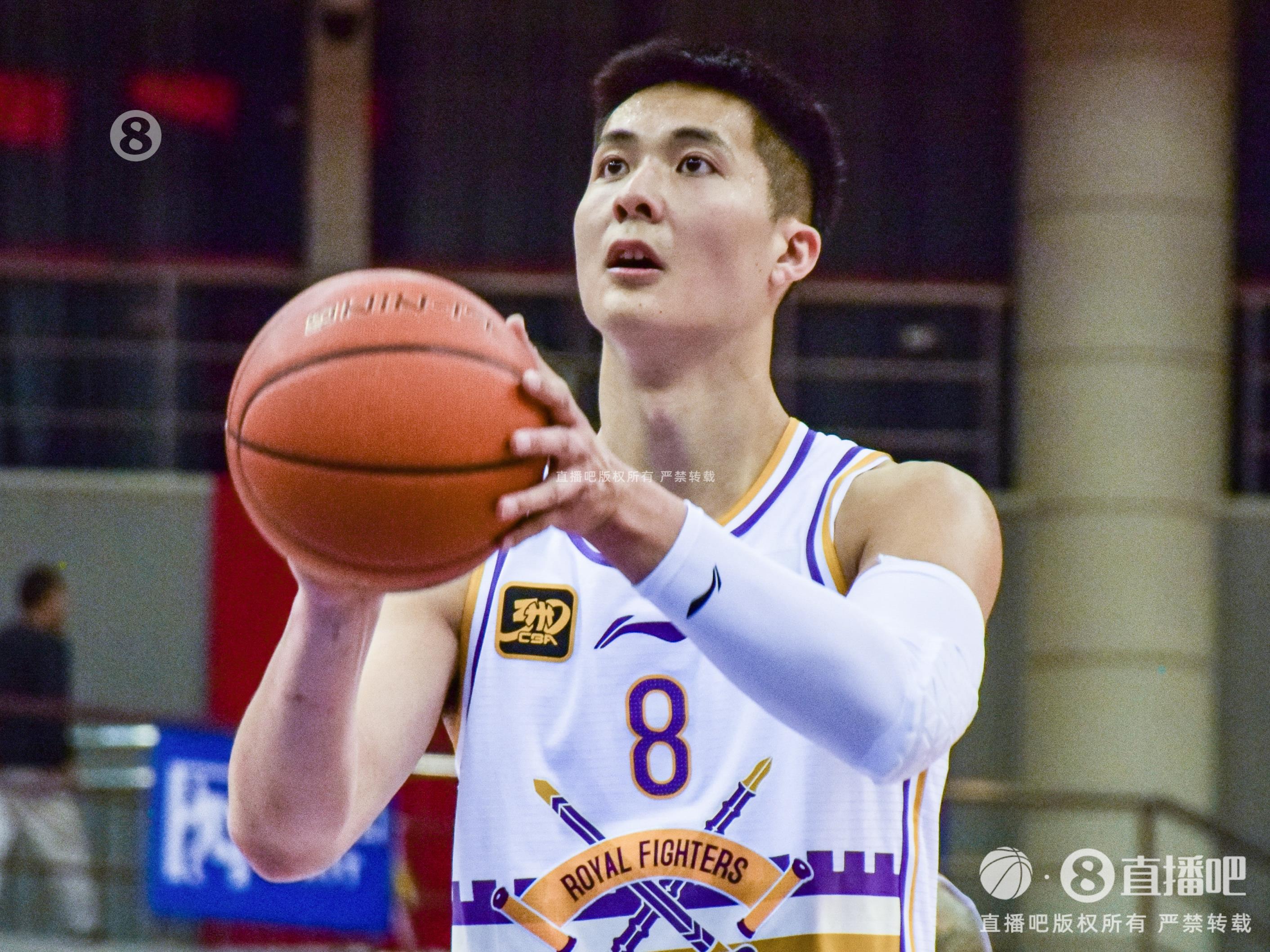 拼盡全力！朱松瑋11中9拿到22分4板6助 三分6中4