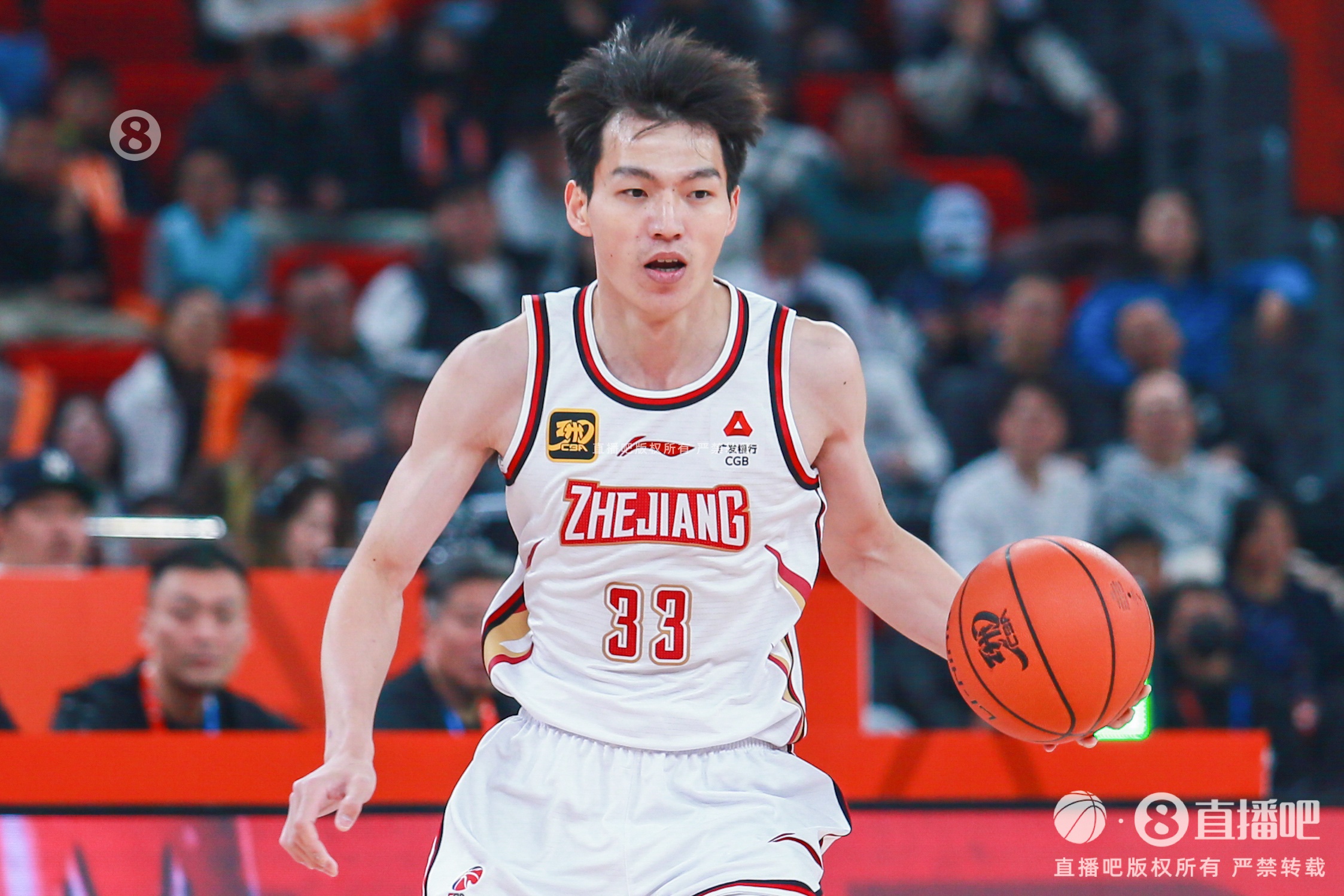 發(fā)揮穩(wěn)定！吳前12中6&三分8中4貢獻(xiàn)17分3板2助1斷